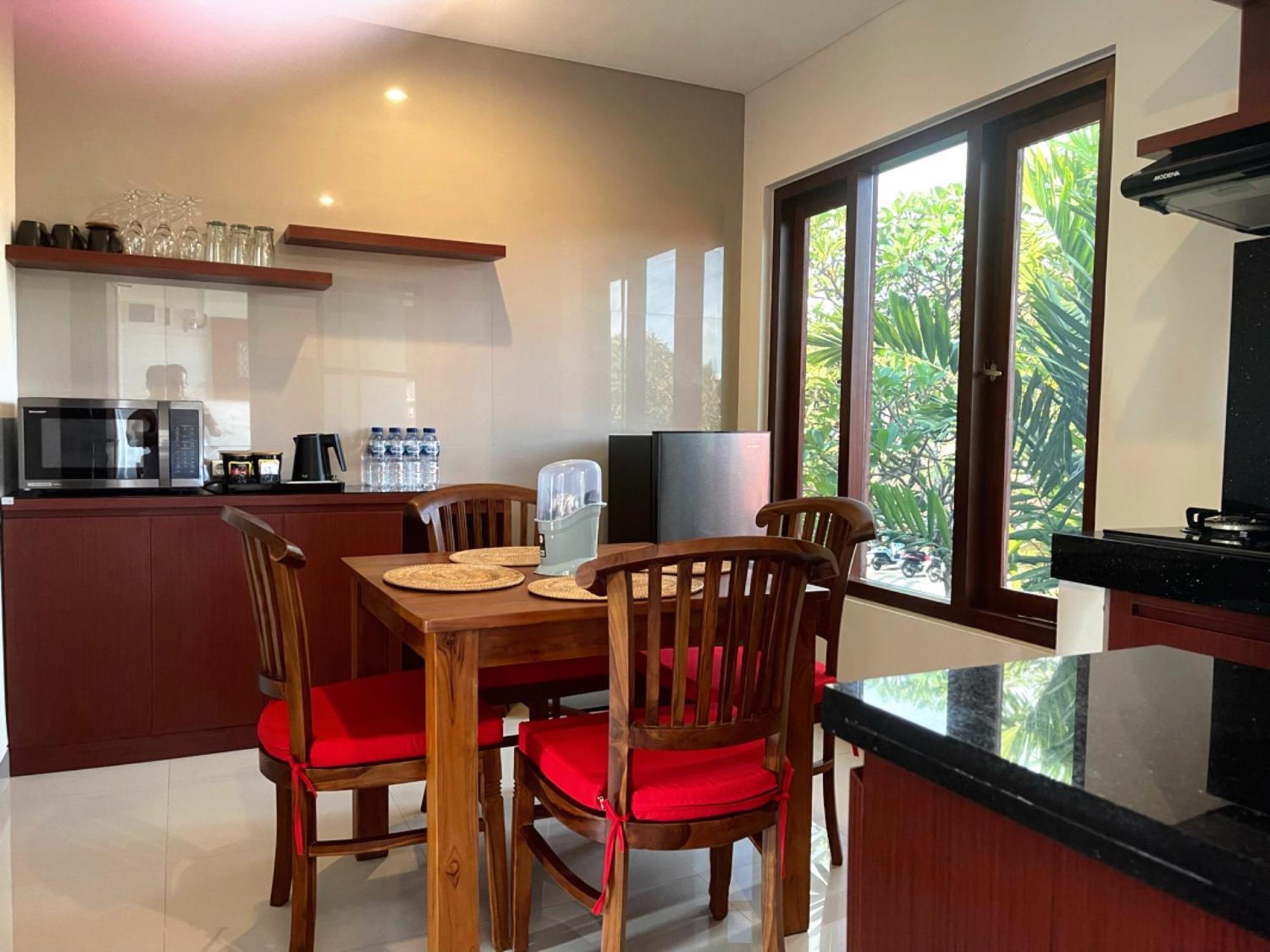 Kayu Sugih Palace Sanur Esterno foto